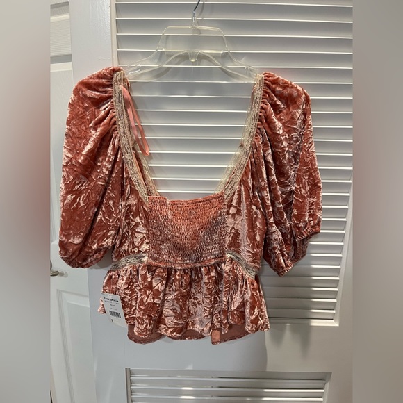 Free people NWT velvet crop top - Picture 3 of 7